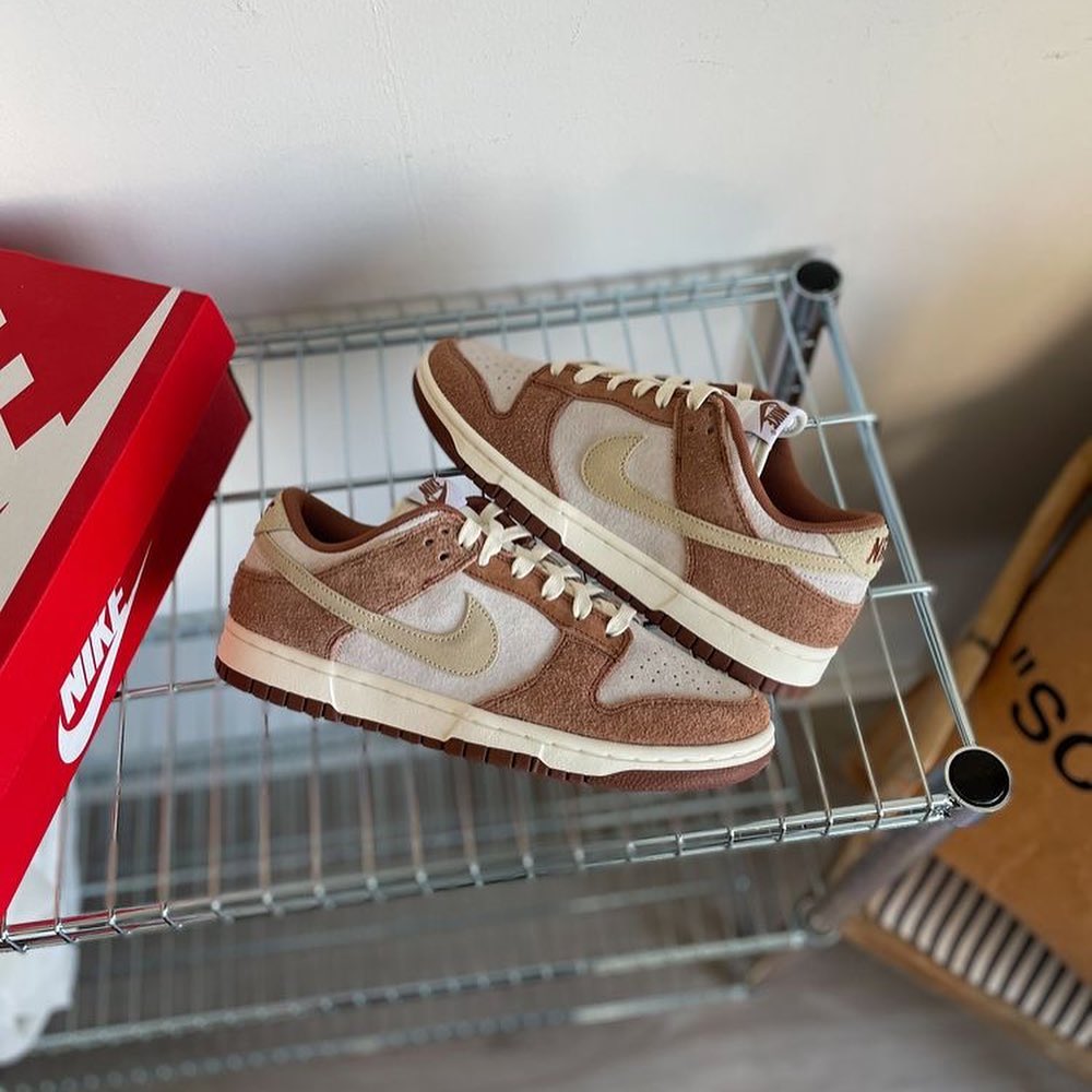 Mocha Beige Custom Sneakers Dunk