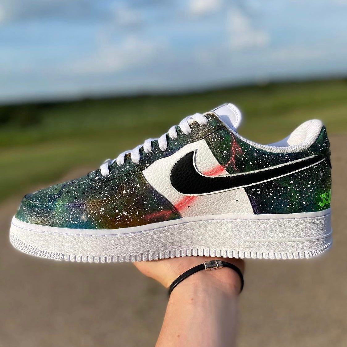 Starry Lightning Custom Air Force 1