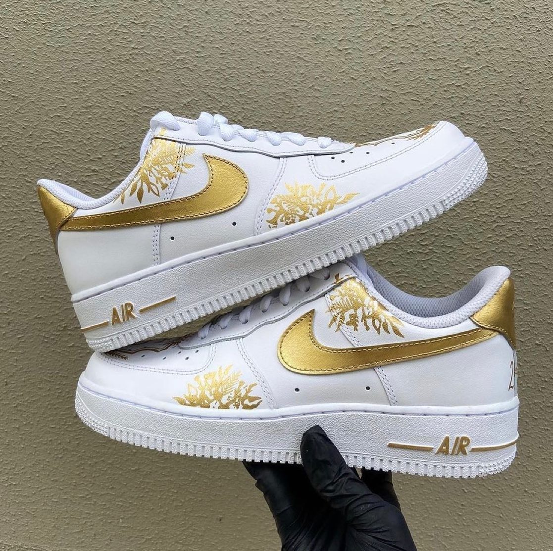 Golde Snowflake Custom Sneakers Air Force 1