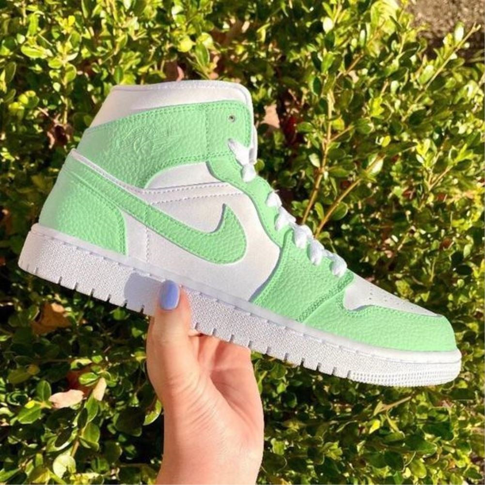 Soft Green Custom Sneakers Air Jordan 1